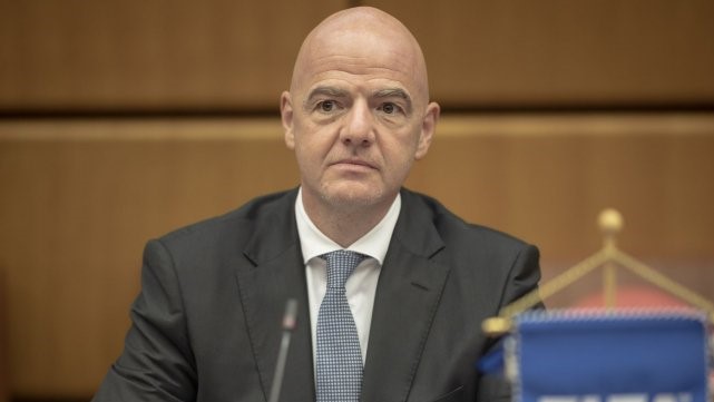 Invasion de l’Ukraine/ Matchs barrages qualificatifs au Mondial 2022 : « La FIFA continuera à surveiller la situation » Invasion de l’Ukraine/ Matchs barrages qualificatifs au Mondial 2022 : « La FIFA continuera à surveiller la situation »