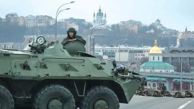 Guerre en Ukraine : Les Russes poursuivent leur avancée, les Ukrainiens leur résistance Guerre en Ukraine : Les Russes poursuivent leur avancée, les Ukrainiens leur résistance