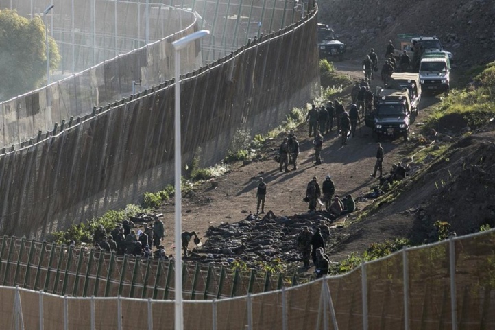 Flux migratoire à Melilla :  Albares recourt aux autorités marocaines pour une solution définitive