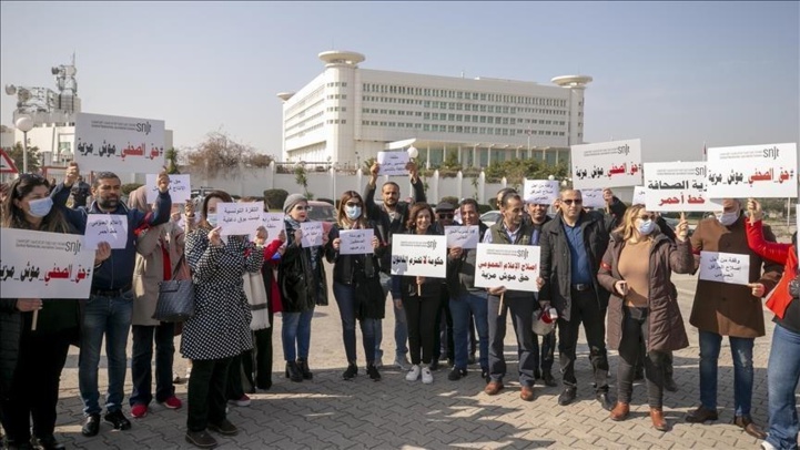 Tunisie : Les journalistes des médias publics menacent grève Tunisie : Les journalistes des médias publics menacent grève