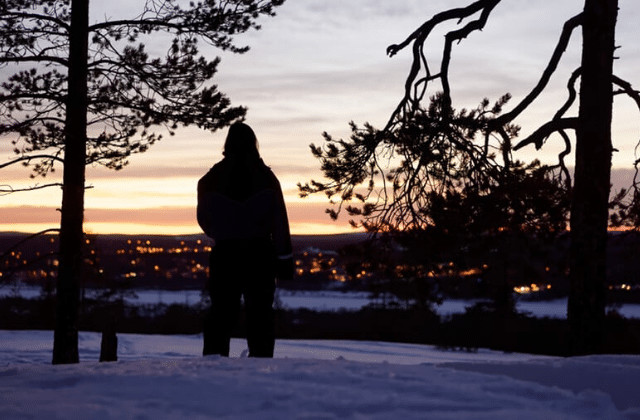 « En Finlande, il suffit de marcher deux minutes autour de la ville pour être au milieu des arbres ». « En Finlande, il suffit de marcher deux minutes autour de la ville pour être au milieu des arbres ».