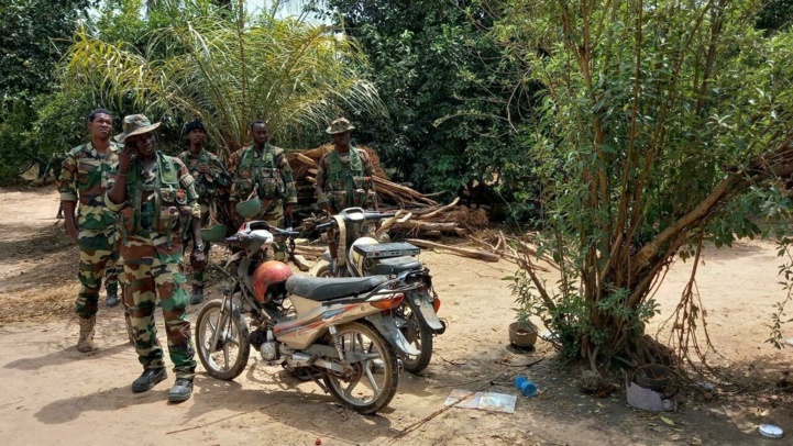 Casamance : Une opération militaire provoque des milliers de déplacés en Gambie Casamance : Une opération militaire provoque des milliers de déplacés en Gambie