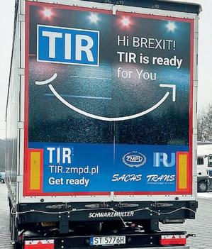 Guerre d’Ukraine et pénurie de chauffeurs : Après la discrimination aux visas, les routiers marocains reprennent du service en Europe Guerre d’Ukraine et pénurie de chauffeurs : Après la discrimination aux visas, les routiers marocains reprennent du service en Europe