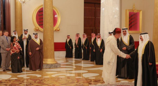 L’ambassadeur israélien au Bahreïn n’était pas habillé à la marocaine lors d’une cérémonie officielle