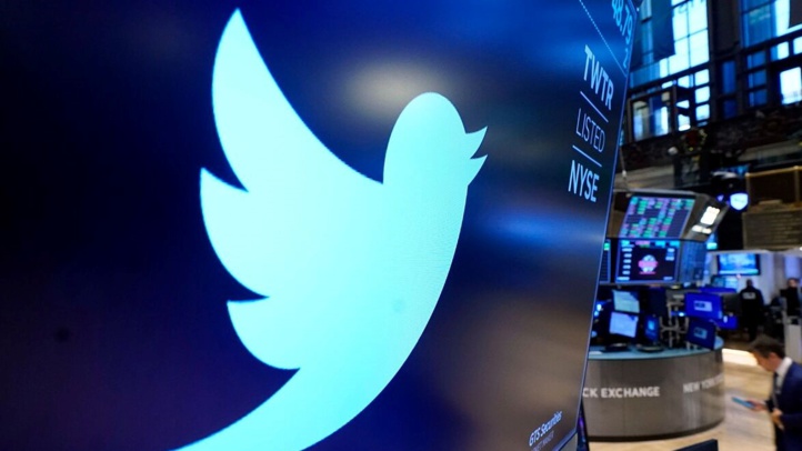 Twitter compte "examiner avec attention" l'offre de rachat d'Elon Musk Twitter compte "examiner avec attention" l'offre de rachat d'Elon Musk