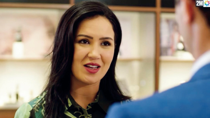 Hind Benjbara dans « Lmektoub » sur 2M. Hind Benjbara dans « Lmektoub » sur 2M.