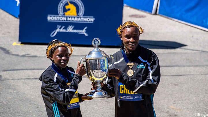 Marathon de Boston : Les Kenyans très forts, 3 sur le podium masculin, 2 sur le podium féminin ! Marathon de Boston : Les Kenyans très forts, 3 sur le podium masculin, 2 sur le podium féminin !