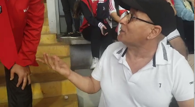 Wydad-Petro : L’ancien international wydadi, Abdelmadjid S’haita, paie son billet et se fait humilier ! Wydad-Petro : L’ancien international wydadi, Abdelmadjid S’haita, paie son billet et se fait humilier !