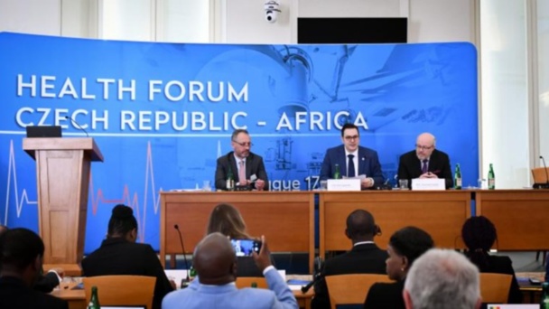 Une délégation marocaine à Prague Une délégation marocaine à Prague