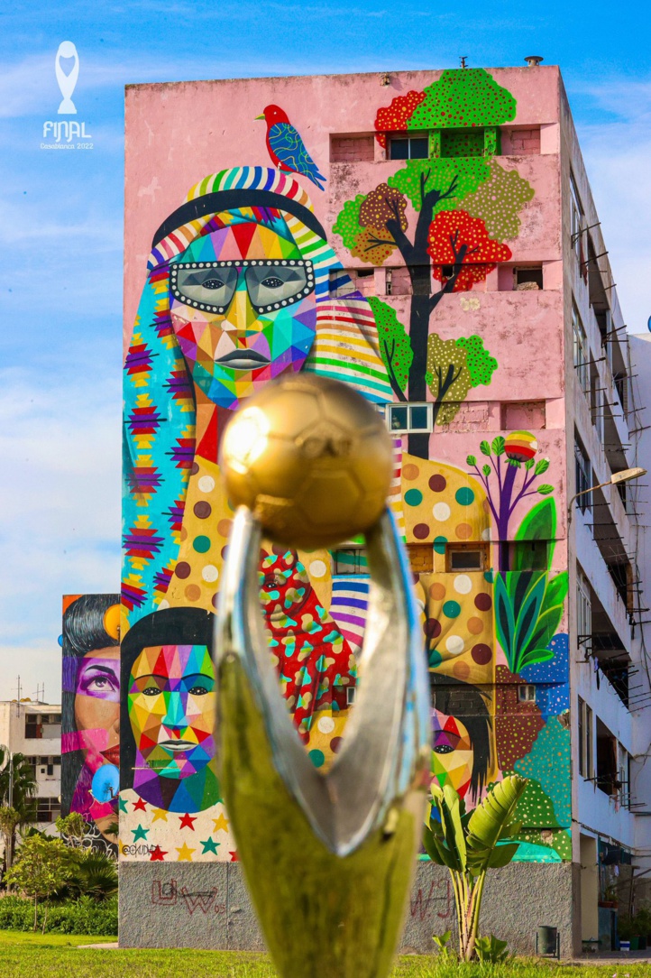 Ligue des champions : La CAF annonce  par l’image l’arrivée du Trophée et du Ballon officiel de la finale à Casablanca