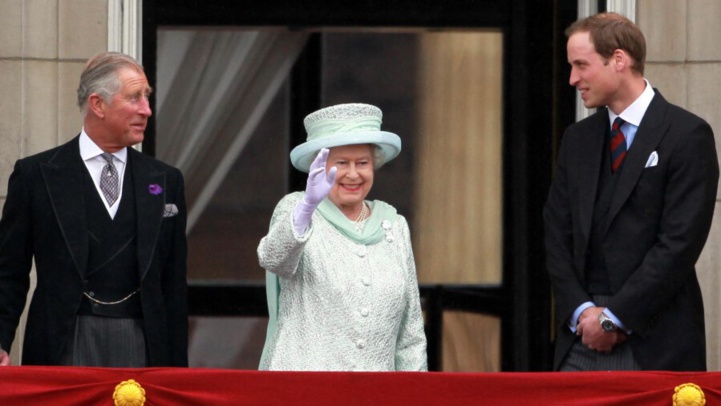 Royaume Uni : La presse britannique lance les festivités du jubilé d'Elizabeth II Royaume Uni : La presse britannique lance les festivités du jubilé d'Elizabeth II