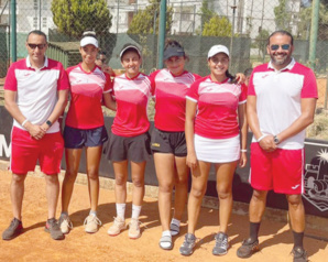 Notre équipe nationale féminine à Monténégro. Notre équipe nationale féminine à Monténégro.