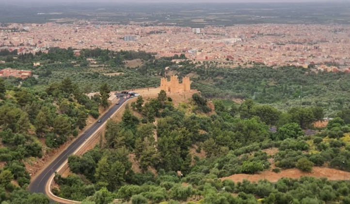 Appel au renforcement des programmes de développement des régions Appel au renforcement des programmes de développement des régions