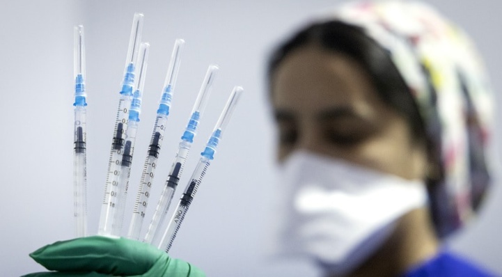 Compteur Coronavirus : le nombre de cas actifs dépasse 10.880 personnes