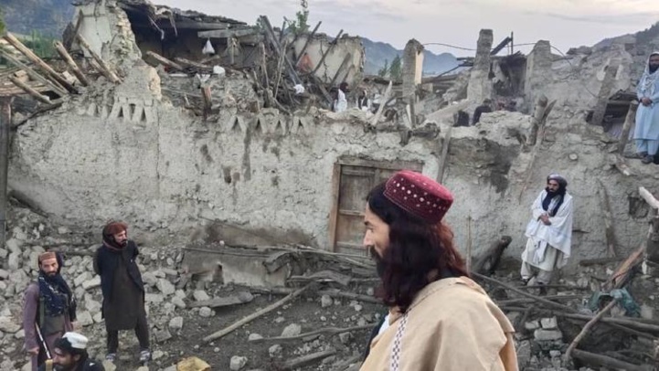 Afghanistan : Un millier de morts dans un tremblement de terre