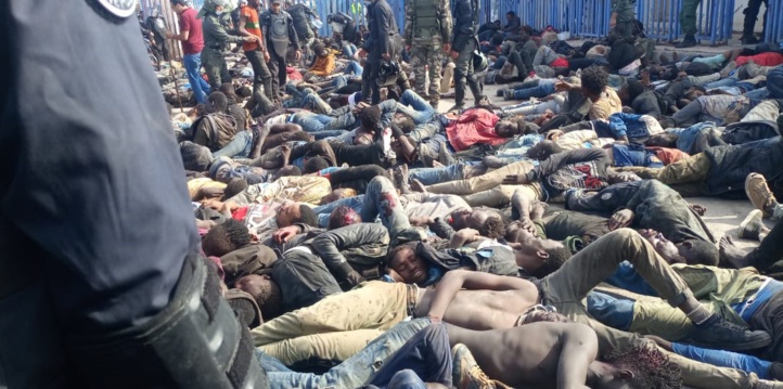 Plus de 140 agents marocains blessés lors d'une tentative de passage à Melilla Plus de 140 agents marocains blessés lors d'une tentative de passage à Melilla