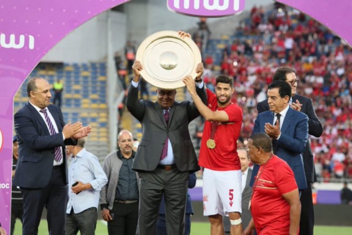 Botola Pro D1 :  Le 22e titre du Wydad célébré sur le terrain, négligé par la communication ‘’officielle’’ du club sur les réseaux sociaux! Botola Pro D1 :  Le 22e titre du Wydad célébré sur le terrain, négligé par la communication ‘’officielle’’ du club sur les réseaux sociaux!