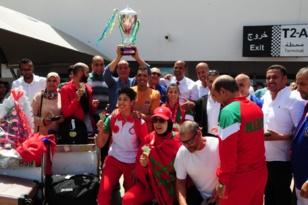 Accueil chaleureux de la séléction nationale à l'aéroport Mohammed V. Phs Nidal Accueil chaleureux de la séléction nationale à l'aéroport Mohammed V. Phs Nidal