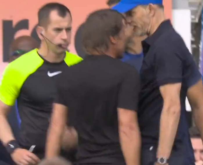 Premier League / Chelsea - Tottenham (2-2):  Un match spectaculaire, une fin de match musclée et inhabituelle Premier League / Chelsea - Tottenham (2-2):  Un match spectaculaire, une fin de match musclée et inhabituelle