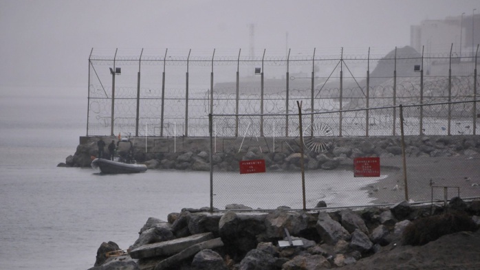 Le Maroc déjoue la tentative d’entrer d’une centaine de migrants à Sebta Le Maroc déjoue la tentative d’entrer d’une centaine de migrants à Sebta