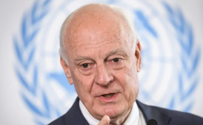 Sahara : De Mistura aux camps des séquestrés et des enfants embrigadés Sahara : De Mistura aux camps des séquestrés et des enfants embrigadés