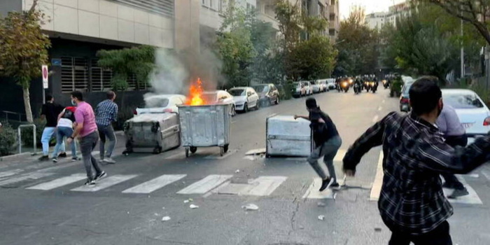 Iran : Trois morts dans les protestations contre le décès de Mahsa Amini Iran : Trois morts dans les protestations contre le décès de Mahsa Amini