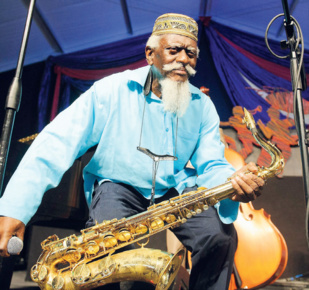 Il aura élargi les horizons du free-jazz. Il aura élargi les horizons du free-jazz.