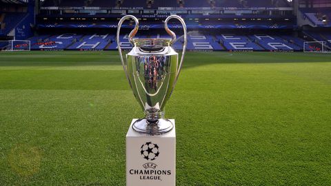 Ligue des champions : Naples ridiculise l’Ajax, la VAR en vedette à Milan Ligue des champions : Naples ridiculise l’Ajax, la VAR en vedette à Milan