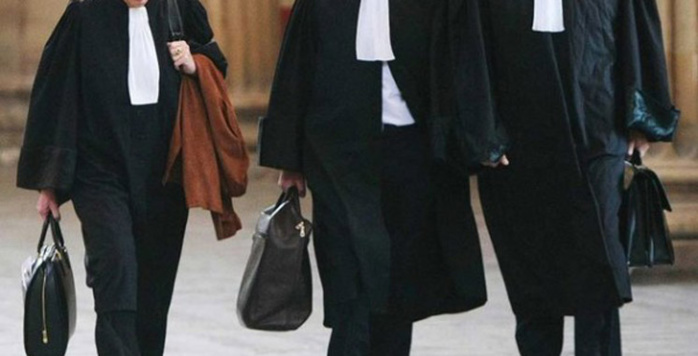 Déçus du PLF, les avocats annoncent le gel de leurs activités aux tribunaux Déçus du PLF, les avocats annoncent le gel de leurs activités aux tribunaux
