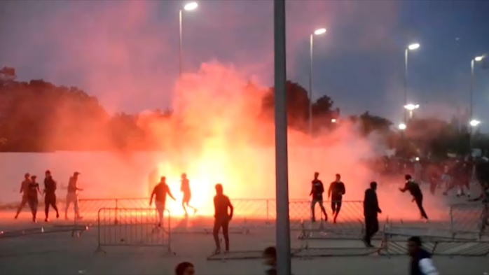 Raja-FUS : 55 supporters arrêtés suite à des émeutes lors du match Raja-FUS : 55 supporters arrêtés suite à des émeutes lors du match