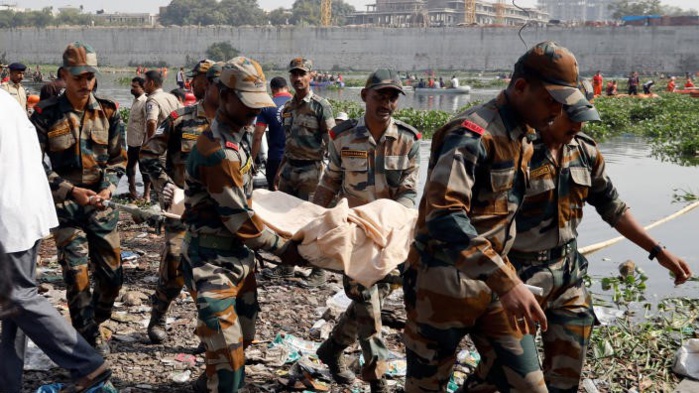 Inde : L'effondrement d'un pont fait au moins 132 morts Inde : L'effondrement d'un pont fait au moins 132 morts