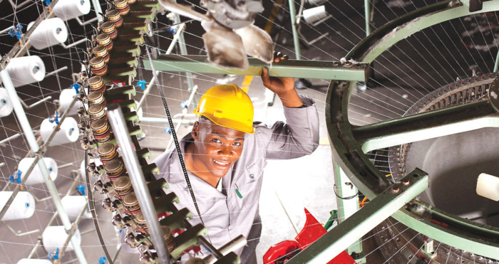 Afrique-Industrialisation et diversification économique : Faire face à la faiblesse des investissements et au manque de capitaux Afrique-Industrialisation et diversification économique : Faire face à la faiblesse des investissements et au manque de capitaux