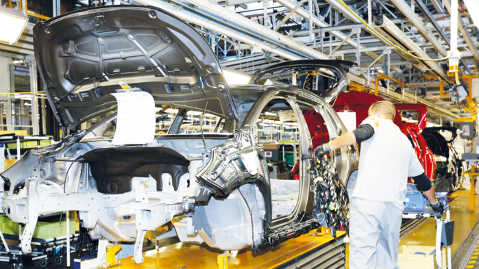 Industrie automobile : Les enjeux stratégiques du doublement de capacité Industrie automobile : Les enjeux stratégiques du doublement de capacité