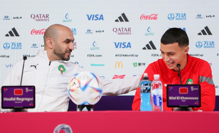 Walid Regragui en compagnie du jeune joueur Bilal El Khannouss. Phs Chidmi Walid Regragui en compagnie du jeune joueur Bilal El Khannouss. Phs Chidmi