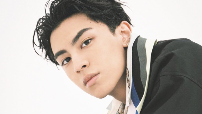 Saiki Weesa, le succès est immédiat, les consécrations dans la foulée. Saiki Weesa, le succès est immédiat, les consécrations dans la foulée.