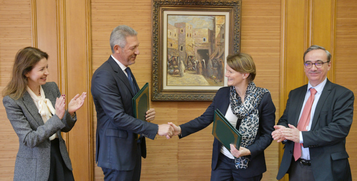 Holmarcom et Crédit Agricole S.A. concrétisent l’opération d’acquisition de Crédit du Maroc Holmarcom et Crédit Agricole S.A. concrétisent l’opération d’acquisition de Crédit du Maroc