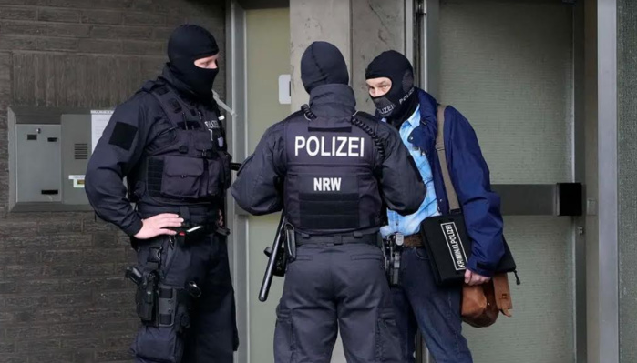 Allemagne : Démantèlement d'un réseau d'extrême droite qui voulait attaquer le Parlement