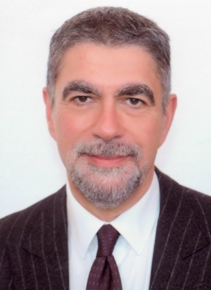 Son excellence l'ambassadeur du Portugal.