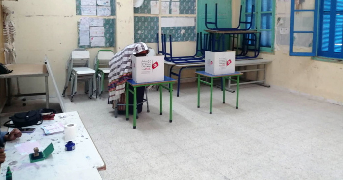 Tunisie : Faible mobilisation pour l'élection du Parlement