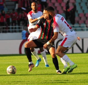 Botola Pro D1 "Inwi" (9e journée): Large victoire de l'AS FAR face au WAC Botola Pro D1 "Inwi" (9e journée): Large victoire de l'AS FAR face au WAC