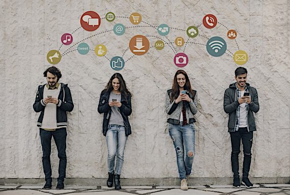 Baromètre Arabe : 50% des Marocains font confiance aux « influenceurs » Baromètre Arabe : 50% des Marocains font confiance aux « influenceurs »