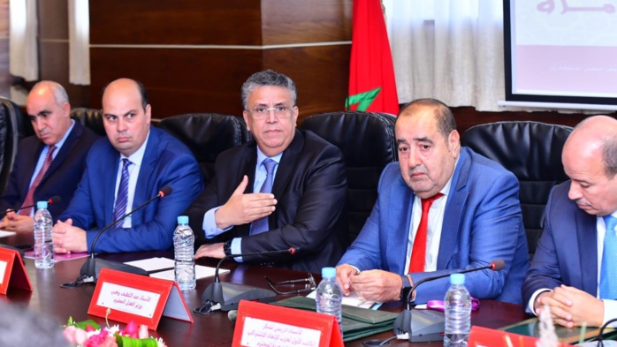 Ouahbi: "la profession d'avocat ne peut pas être la seule solution à la crise des lauréats des facultés de droit  Ouahbi: "la profession d'avocat ne peut pas être la seule solution à la crise des lauréats des facultés de droit