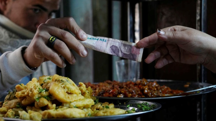 Egypte : La livre en chute libre, l’inflation monte en flèche Egypte : La livre en chute libre, l’inflation monte en flèche