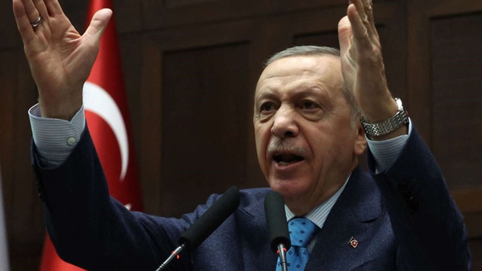 Turquie : Erdogan avance la présidentielle et les législatives