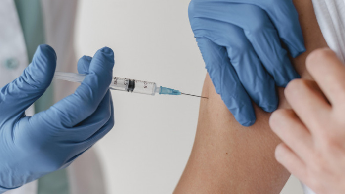 Compteur Coronavirus: 11 nouveaux cas, plus de 6,87 millions de personnes ont reçu trois doses du vaccin