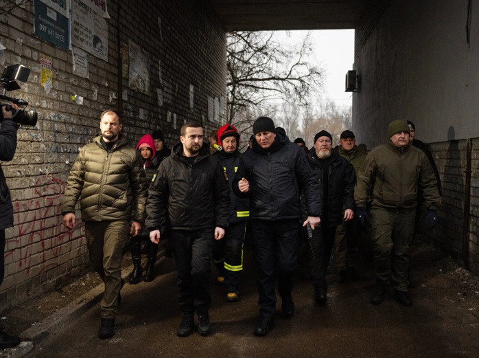 Zelenski se voit confronté à un autre front interne, celui de la corruption de ses cadres. Zelenski se voit confronté à un autre front interne, celui de la corruption de ses cadres.