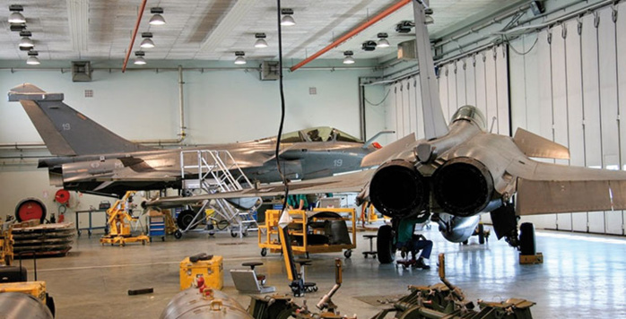 Industrie de défense : les FAR et Boeing scellent un nouvel accord Industrie de défense : les FAR et Boeing scellent un nouvel accord