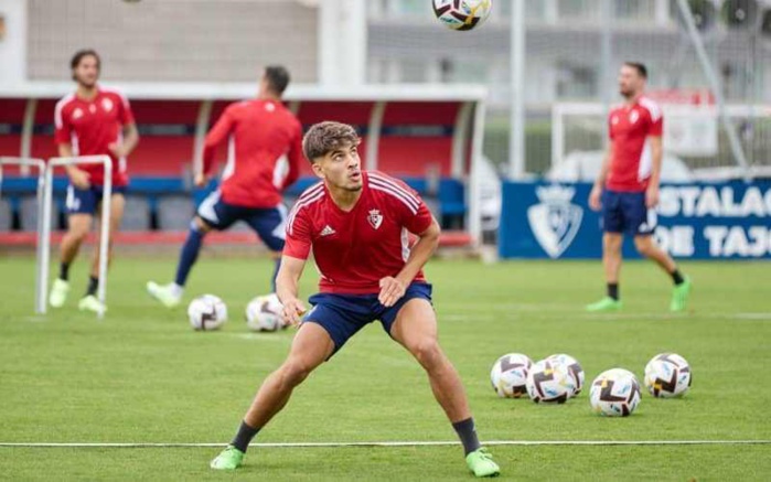 Footballeurs marocains de l’étranger: Zalzouli serait courtisé par Chelsea Footballeurs marocains de l’étranger: Zalzouli serait courtisé par Chelsea