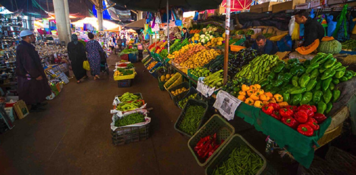Contrôle des prix : Sadiki en visite d’inspection au grand marché d'Inezgane Contrôle des prix : Sadiki en visite d’inspection au grand marché d'Inezgane