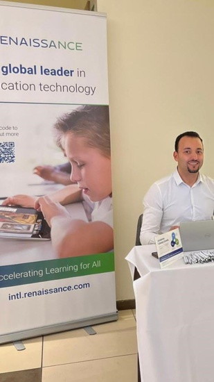 Interview avec Ayman Ewess : «Les enfants apprennent mieux lorsqu’ils travaillent collectivement» Interview avec Ayman Ewess : «Les enfants apprennent mieux lorsqu’ils travaillent collectivement»